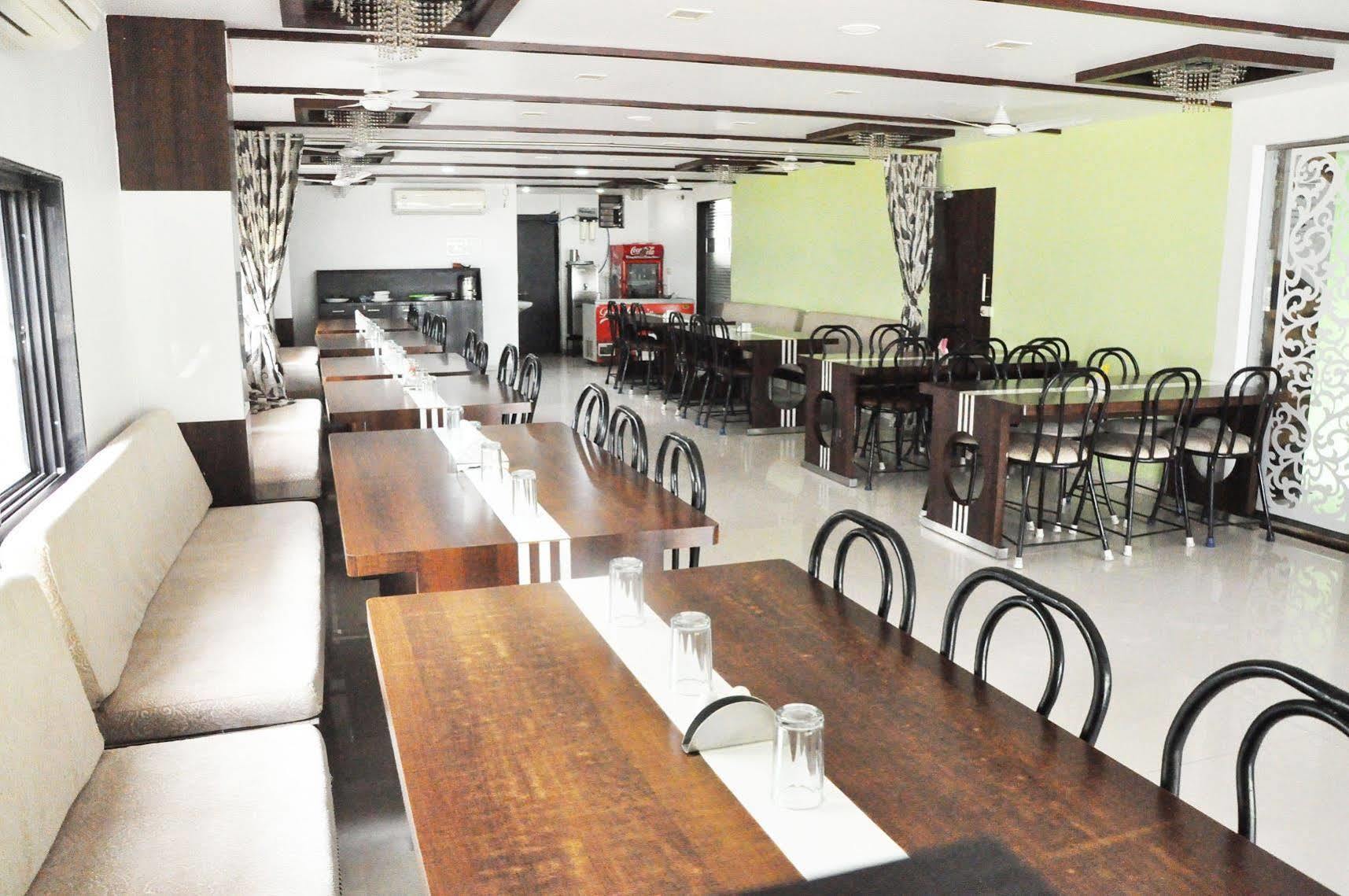 Hotel Sahara Aurangabad  Eksteriør billede